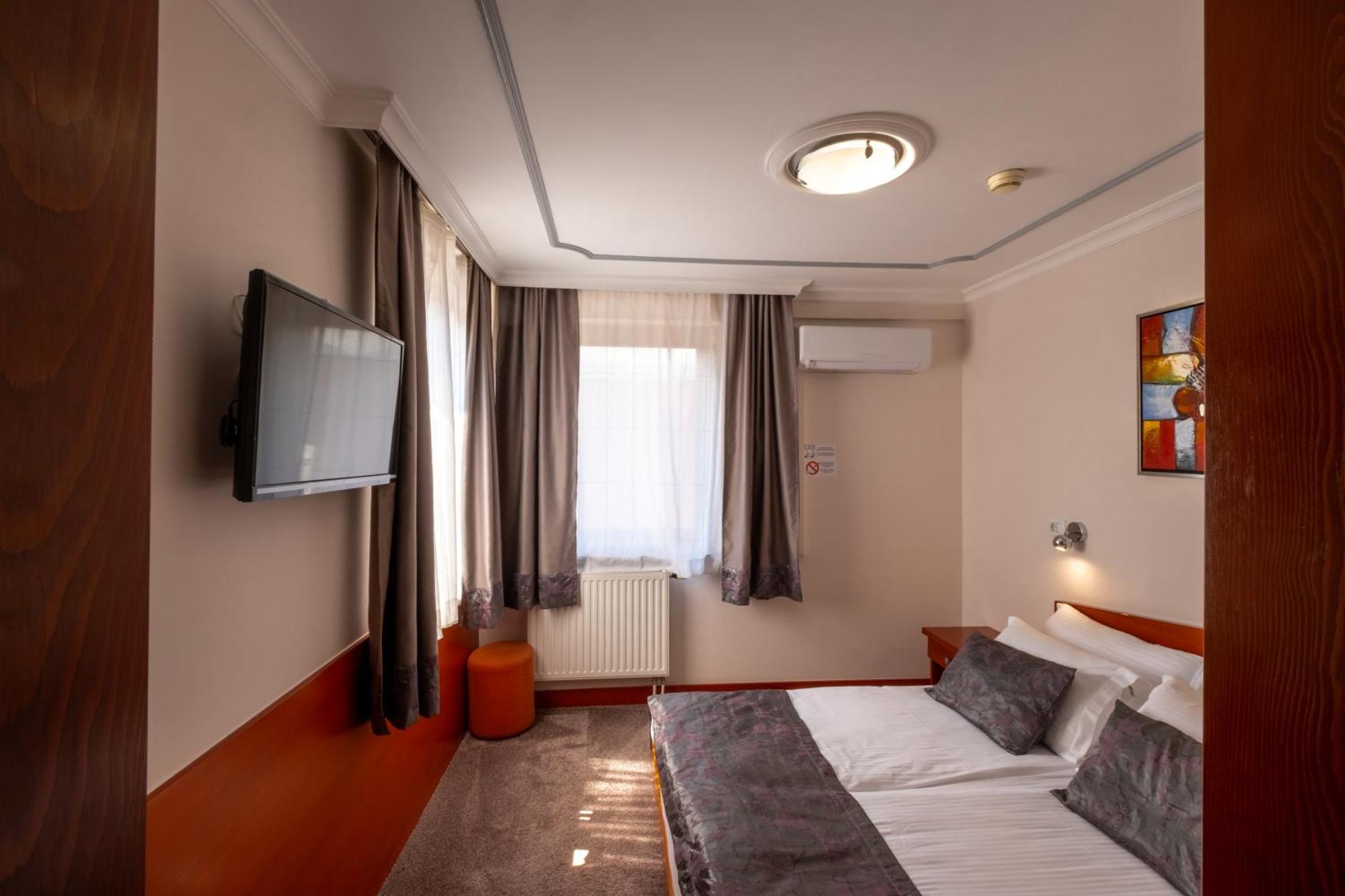 Hotel Bosna 1 Ilidža Dış mekan fotoğraf