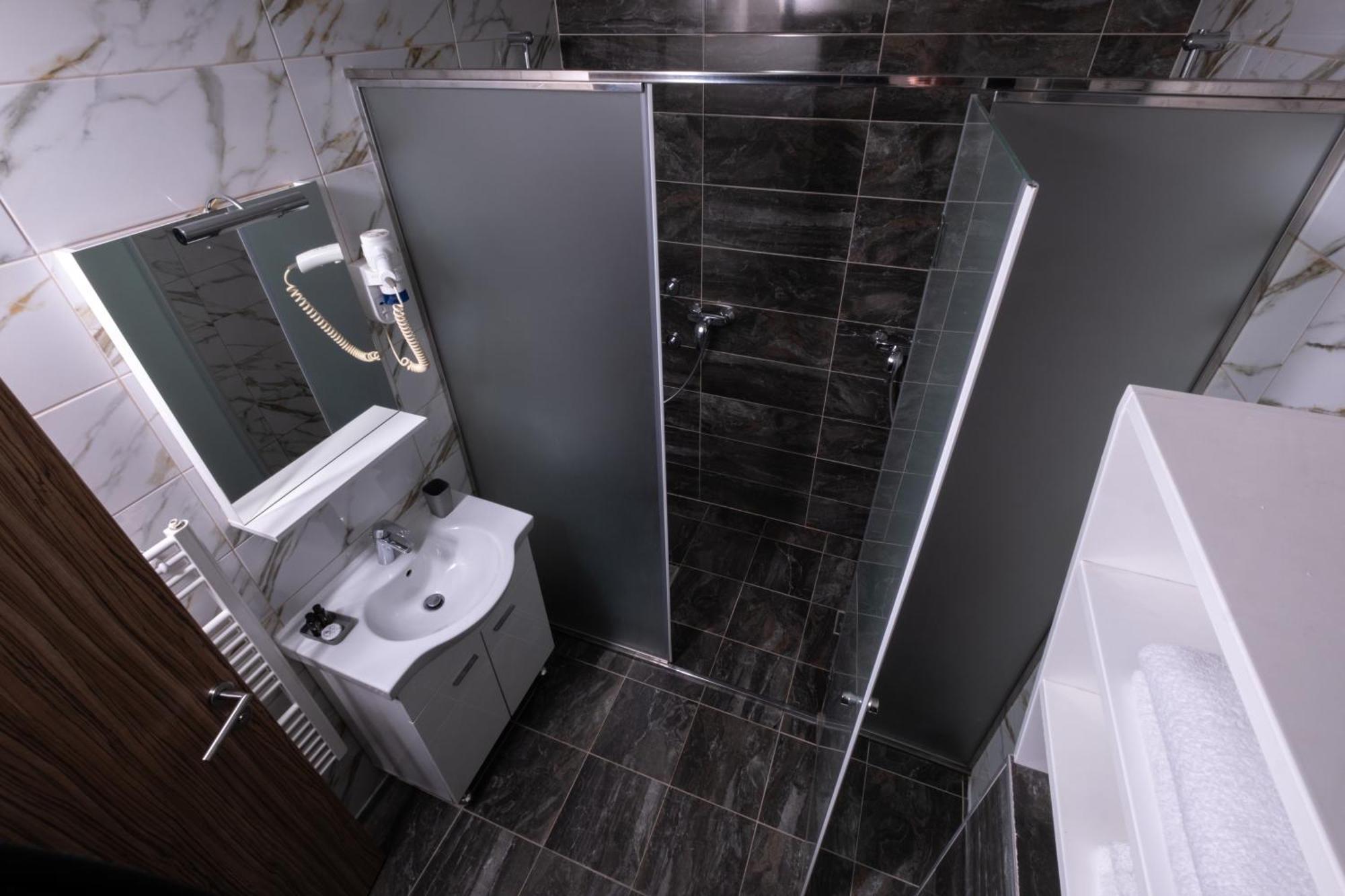 Hotel Bosna 1 Ilidža Dış mekan fotoğraf