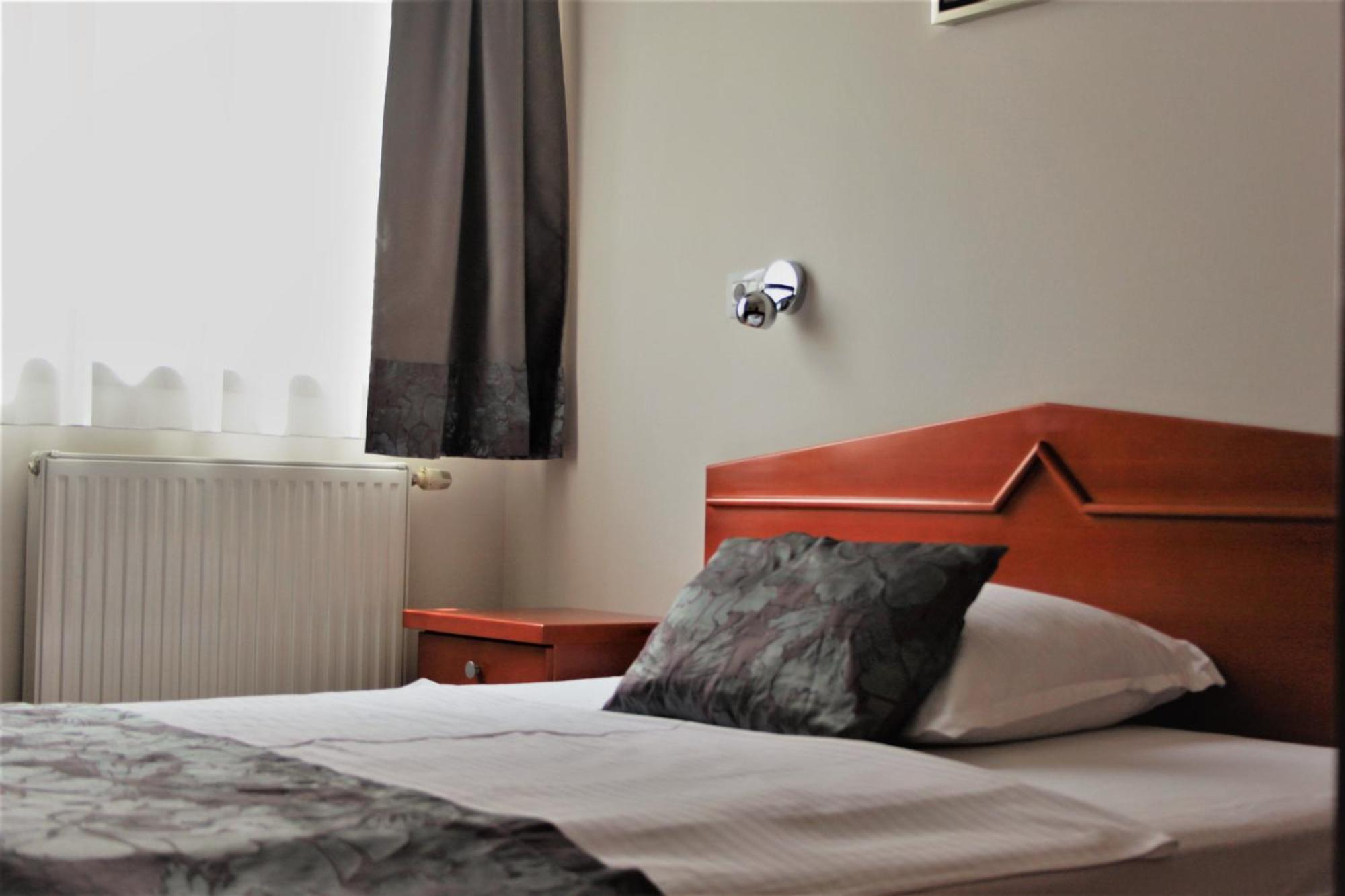 Hotel Bosna 1 Ilidža Dış mekan fotoğraf